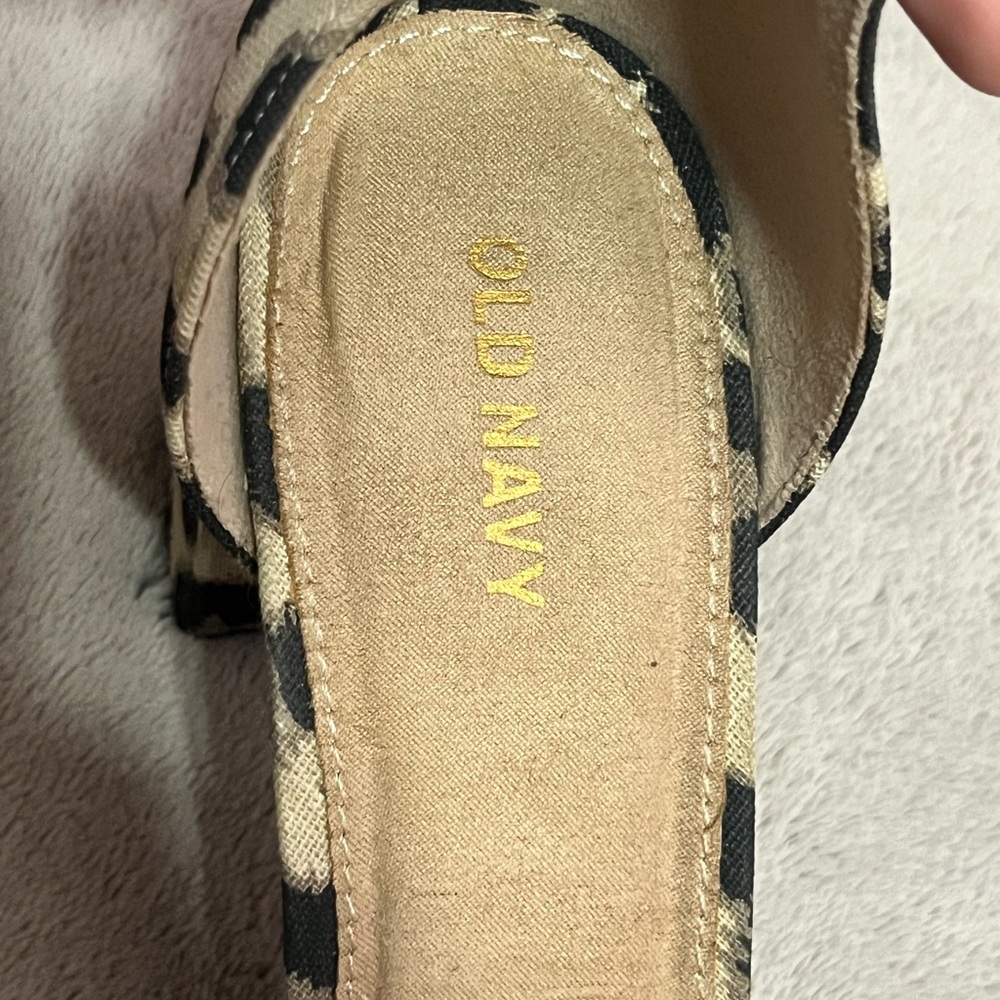 Old Navy Cheetah Print Women's Heels - Picture 3 of 5